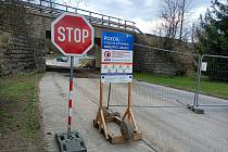 Tak vypadá začátek bourání velkého železničního mostu v Přibyslavi na Havlíčkobrodsku Tak vypadá začátek bourání velkého železničního mostu v Přibyslavi na Havlíčkobrodsku