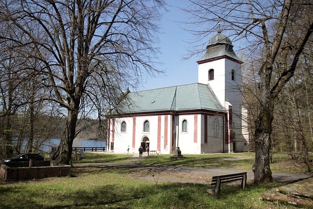 Snímky kostela svatého Víta z minulých let.