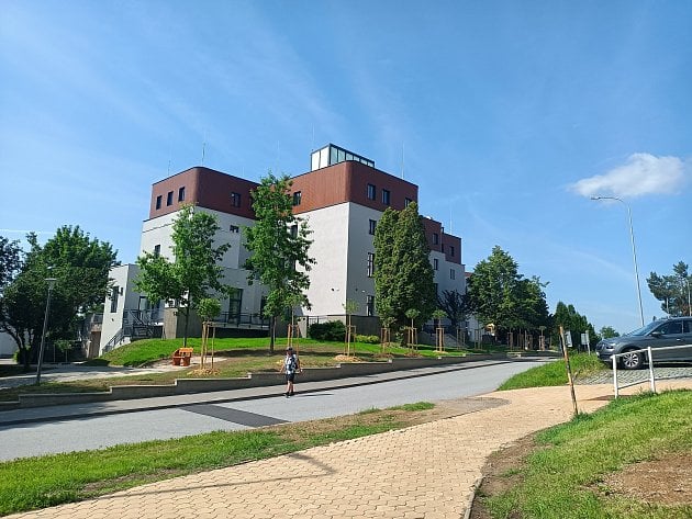 Jak šel čas. Proměna budovy starého infekčního pavilonu nemocnice v Havlíčkově Brodě až po moderní dnešek