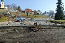 Tak to vypadá na rekonstrukci silničního průtahu Krucemburkem. Podívejte se Tak to vypadá na rekonstrukci silničního průtahu Krucemburkem. Podívejte se