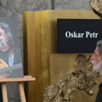 Hudební kolegové se rozloučili se skladatelem a textařem Oskarem Petrem