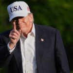 Hudební umělci ruší účast na Trumpově festivalu k 250